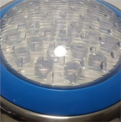 Cách lắp đặt đèn led âm nước dành cho bể bơi